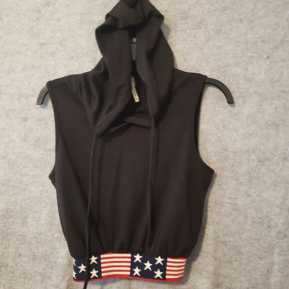 Ktoo Top Hoodie Womens Small Black Red White Stars Patriotic Sleeveless Pullover - Picture 2 of 12